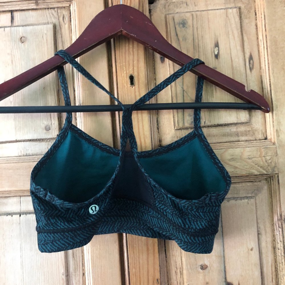 Lululemon Flow Y Sports Bra 4 - Picture 4 of 6